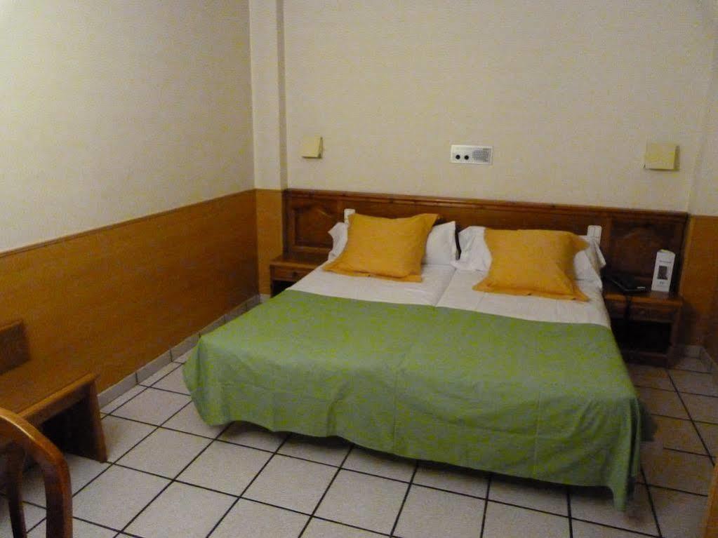 Hotel Pitiusa Andorra la Vella Exterior foto
